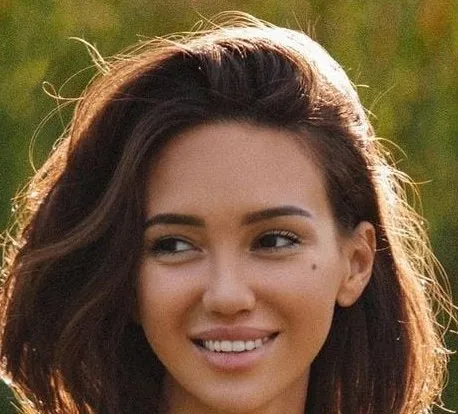Alina Lando