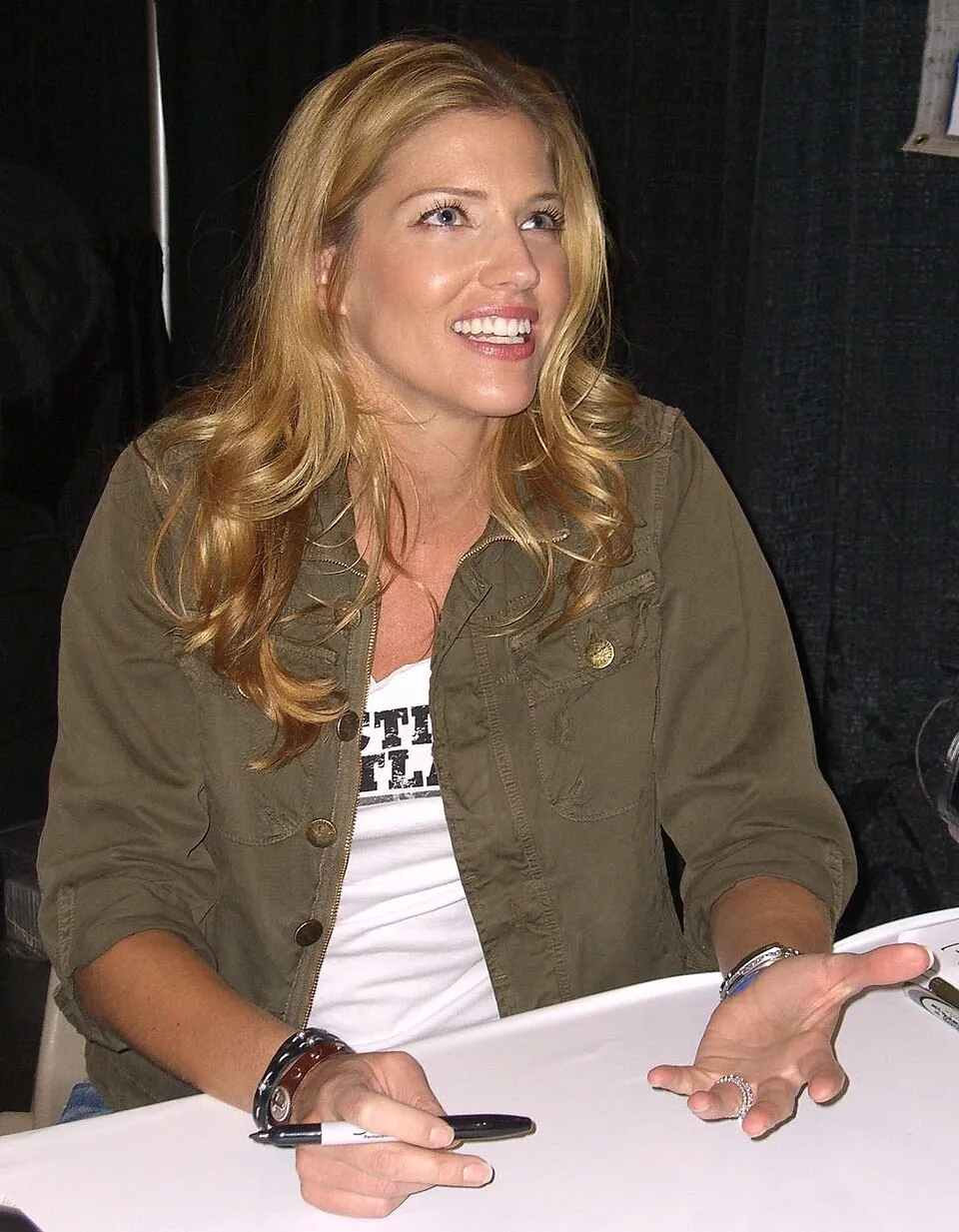 Tricia Helfer, New York Comic Con, 2010